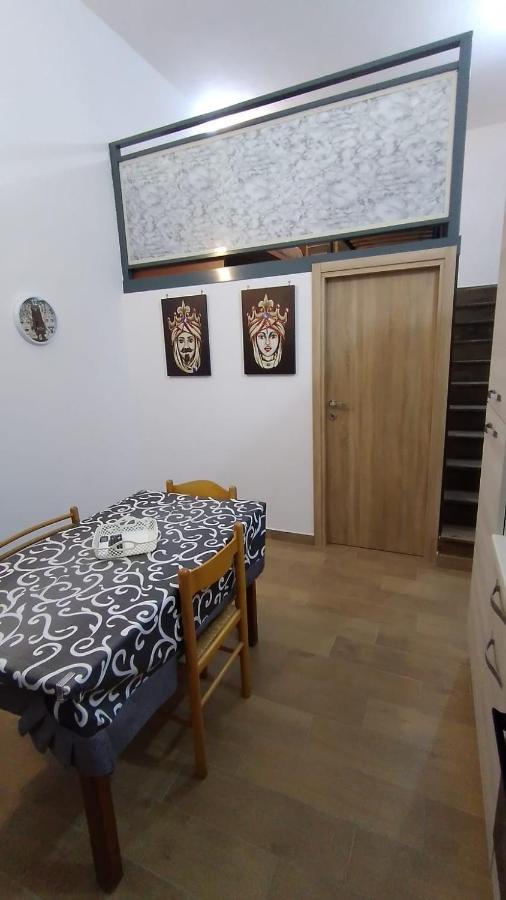 Casa Vacanze Da Peppe Palermo Bagian luar foto